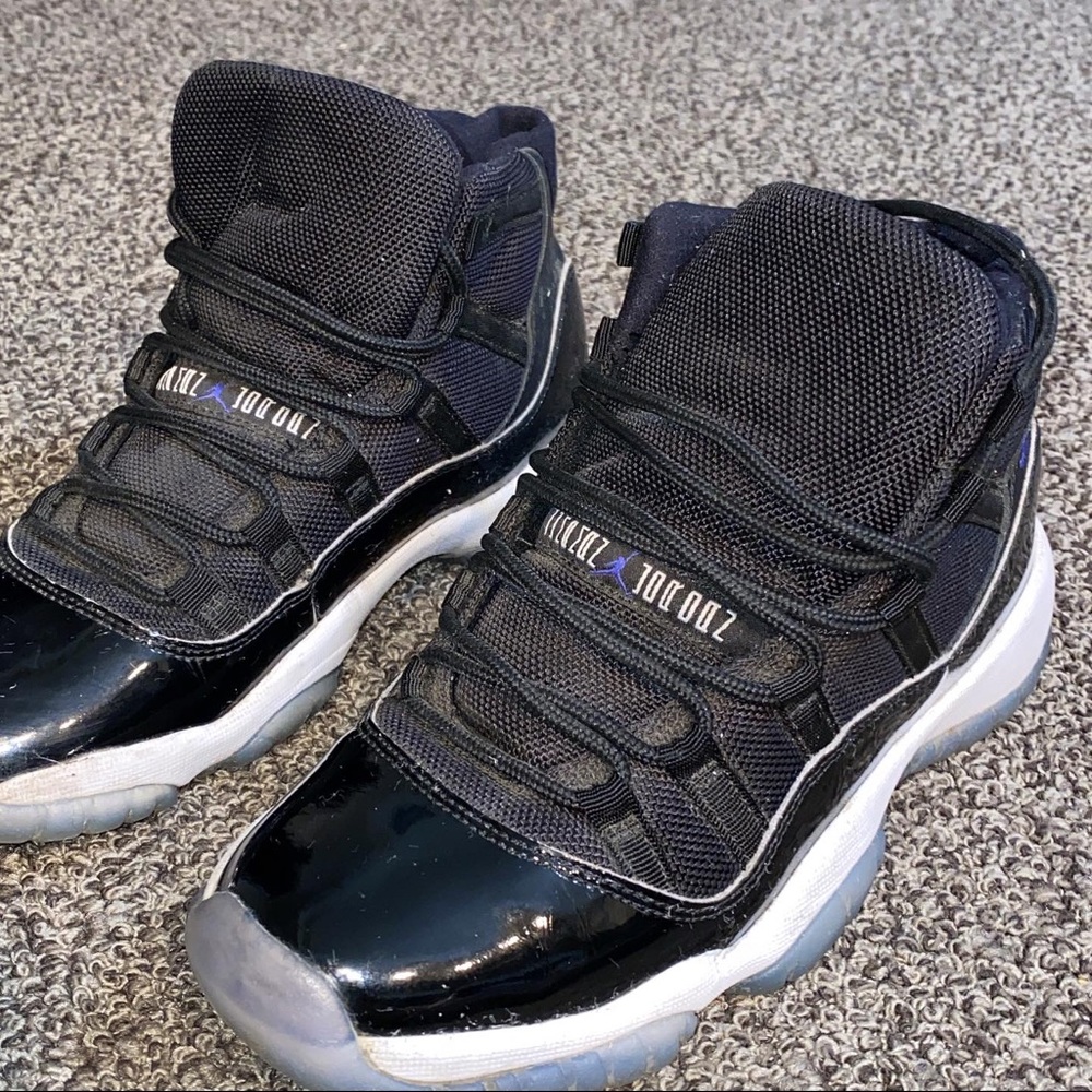 Jordan 11 Retro Space Jams (2016)